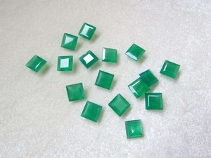 พลอยออนิกซ์สีเขียวเกรดพรีเมียม AAA รูปทรงสี่เหลี่ยม 9x9 มม. เจียระไนเหลี่ยมเพชรพลอย สำหรับทำเครื่องประดับ จำหน่ายจำนวนมาก - Product Image 6