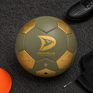 Ballon de football de luxe taille 5 vert sauge et or brodé avec logo personnalisé |   Ballon de match premium cousu à la main à 32 panneaux pour les équipes d'élite - Product Image 5