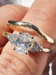 Anillo de diamantes de corte ovalado, hecho a mano, de lujo, cultivado en laboratorio, de Creative Craft Lab, para mujer, en oro amarillo de 14k, regalo de boda para dama de honor. - Product Image 2