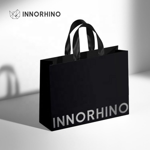 Bolsa de Compras de Papel Negro de Lujo Personalizada, Papel Artístico Mate Laminado con Asa de Cinta, Reutilizable, para Empaque de Ropa de Marca - Product Image 6