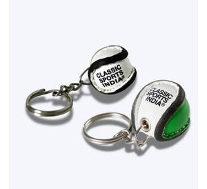 Porte-clés de cricket brodé classique, best-seller, souvenir sportif miniature, en vente - Product Image 1