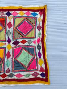 ผ้าปะติดปักลายวินเทจทำมือ – แผงผ้าตกแต่งสไตล์โบโฮหลากสี - Product Image 5