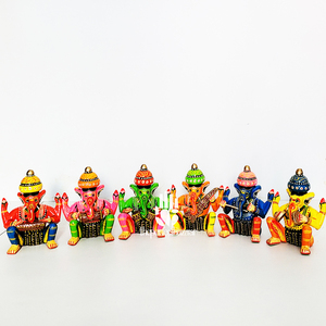 Juego de 5 figuras de madera de Ganesh Ji - Product Image 1