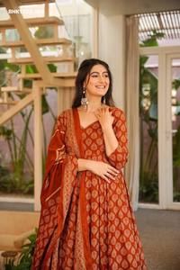 Colección de Kurti-Plazzo y Dupatta Anarkali de Algodón y Seda de Primera Calidad con Estampado Digital, a Precio de Mayoreo - Product Image 6