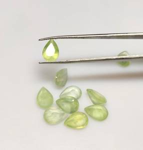 Vente en gros de pierres précieuses de préhnite naturelle facettées en forme de poire, pierres en vrac, gouttes de préhnite de haute qualité - Product Image 6