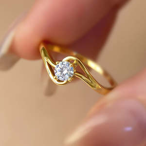 แหวนหมั้นดีไซน์เกลียวประดับเพชรซิคอนทรงบริลเลียนต์ 0.50 กะรัต ดีไซน์ทันสมัย เหมาะสำหรับงานฉลองครบรอบ ทำจากเงินแท้ 925 - Product Image 4