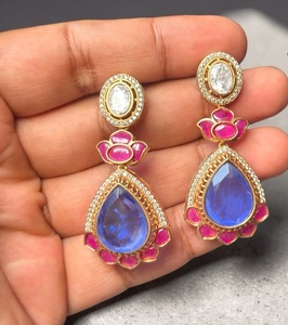 Pendientes de Moissanita de Alta Calidad, Modernos, de Latón, Chapados en Oro de Lujo, para Mujeres y Niñas, Regalo para Bodas, Compromisos y Fiestas - Product Image 1