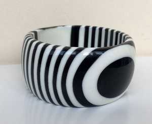 Pink Black Striped <b>Resin</b> Bangle Bracelet Pair Women Color Block Round Wrist Cuff Fashion Jewelry Handcrafted Acrylic Arm <b>Ring</b> Ac - Product Image 4