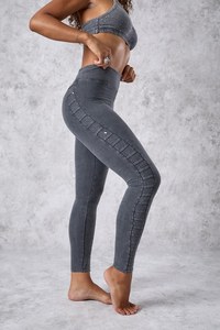 Leggings stretch pour femmes à taille haute offrant un soutien flexible et un confort durable - Product Image 1