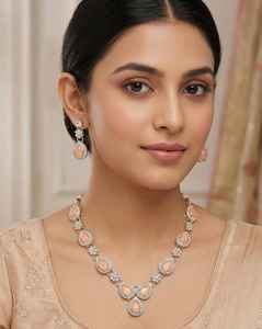 Conjunto de Collar y Pendientes con Diseño de Flor de Coral, Chapado en Oro, Estilo Étnico Tradicional, para Mujer, Ideal para Compromiso, Aniversario o Boda - Product Image 1