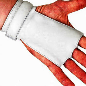 Guantes de Gimnasia de Cuero con 3 Orificios, Protección para las Palmas, Soporte para las Muñecas, Entrenamiento Cruzado, Dominadas, Levantamiento de Pesas - Product Image 1