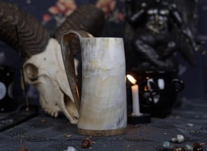 Mug en corne écologique, fait main, en matériau naturel, durable, unique, rustique, vaisselle pour la décoration de la table à la maison - Product Image 5