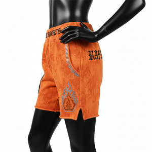 Shorts de Mujer en Felpa de Algodón y Poliéster con Lavado Ácido, 320 GSM, Color Marrón Camel Premium, Estilo Urbano, Logotipo con Transferencia Térmica de Pedrería - Product Image 3