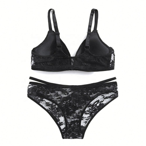 Ensemble de lingerie en dentelle florale noire, soutien-gorge triangle sans armatures et culotte bikini pour femme - Product Image 3