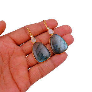 Pendientes de Aro con Doble Gema de Labradorita y Piedra Lunar - Joyería Delicada de Aro con Múltiples Piedras, Chapado en Oro Rosa sobre Latón para Mujer - Product Image 5