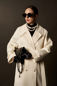 Manteau Trench Femme Long en Taffetas de Soie Double Boutonnage Double Doublure Col V Élégant Minimaliste Luxe Hiver Ivoire ODM OEM - Product Image 3