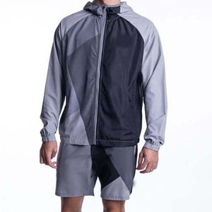 ชุดเซ็ตเสื้อฮู้ดดี้และกางเกงขาสั้นพรีเมียม ผ้าไนลอนกันลม ไซส์พลัส พิมพ์ลายกราฟิกได้ตามต้องการ น้ำหนักเบา สไตล์สตรีทแวร์ ขายส่ง - Product Image 6