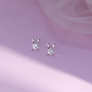 Modernos y Lindos Pendientes de Zirconia con Patrón de Orejas de Conejo para Mujer, Plata de Ley 925 - Regalo para Aniversario de Bodas, Compromiso o Fiesta - Product Image 6