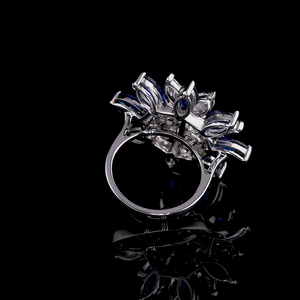 Bague à grappe florale en diamant de laboratoire bleu et blanc de taille marquise - Product Image 2