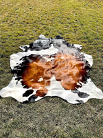 Tapis en cuir de vache véritable tricolore, grand tapis en cuir de vache brésilien pour la prière, logo imprimé rond pour la salle à manger