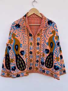 Veste courte Suzani TNT pour femme, brodée, manteau d'hiver, style festival ouzbek, vêtement d'extérieur, cadeau pour elle - Product Image 5