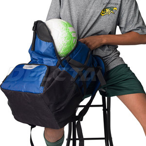 Sacs de football fabriqués au Pakistan, vente chaude, sacs de football imperméables avec sangles réglables, sacs de football personnalisés - Product Image 6