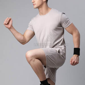 ชุดเสื้อผ้าผู้ชายสองชิ้นแบบกำหนดเอง ชุดฤดูร้อนแบบสั้น ปรับได้ สวมใส่สบาย ชุดฤดูร้อนผู้ชายแบบสั้น - Product Image 5