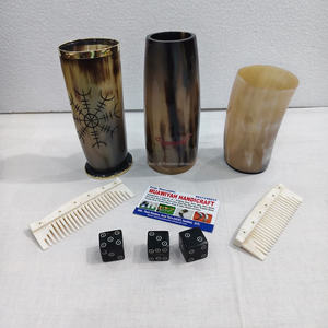 Verre en corne de bœuf de qualité supérieure, gravé et orné d'un anneau en laiton, verre à boire double face en corne de bœuf Viking pour les fêtes - Product Image 2