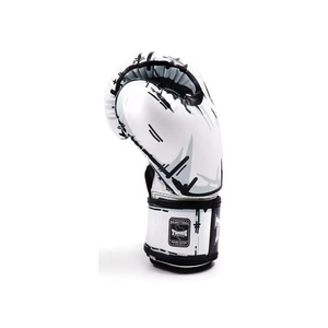 Gants de boxe jumeaux en cuir véritable, nouveau design, prix de gros RTS, pour entraînement et combat professionnel de Muay Thai - Product Image 2