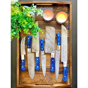 Juego de Cuchillos de Cocina Damasco de 7 Piezas y 67 Capas Hechos a Mano, con Mango de Madera Ambidiestro, Funda de Cuero Ecológica y Cuchillos Pulidos - Product Image 1