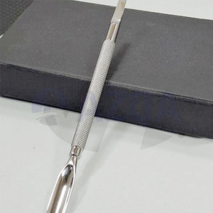 Pousse-cuticules professionnel en acier inoxydable de haute qualité, double extrémité : gouge de 9 mm et éliminateur de pterygius, pour le soin des ongles - Product Image 3