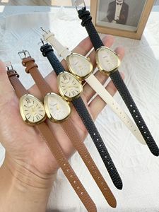 Montre femme asymétrique colorée tendance pour femmes, montre à quartz unique et personnalisée - Product Image 5