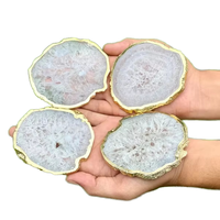 Sous-verre en agate blanche naturelle de forme irrégulière, bord doré poli, respectueux de l'environnement, luxe, taille personnalisée