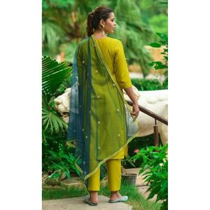 เซ็ตเสื้อสเวตเตอร์ผ้าไหมปักลายสำหรับผู้หญิงพร้อมมะนาว dupatta ด้านบนและด้านล่าง - Product Image 1