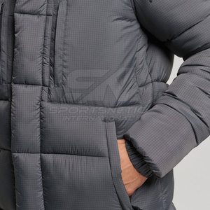 Abrigo largo moderno y ligero con diseño de longitud extendida y tacto acogedor para la temporada de invierno. - Product Image 5