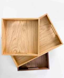 Plateau de service en bois massif fait à la main avec finition polie, design moderne et luxueux pour hôtel, restaurant et cuisine - Product Image 4