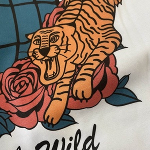 Camiseta Unisex de Corte Holgado, Manga Corta, Cuello Redondo, 100% Algodón Ecológico, Transpirable, Antiencogimiento, con Opción de Logotipo Personalizado - Product Image 6