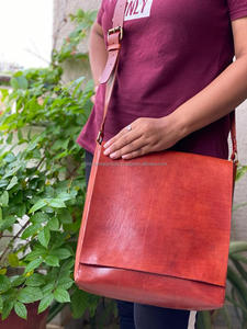 New Unique Designer Genuine Leather Handbag Stylish and High Quality Hot Selling <b>Bag</b> Real Leather Women's Sling <b>Bags</b> - Product Image 2