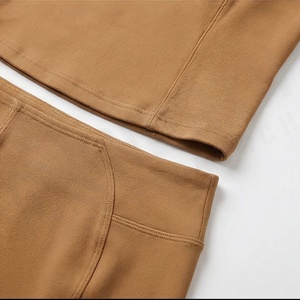 Conjunto de Yoga de Dos Piezas de Secado Rápido con Efecto Levanta Glúteos, Leggings de Cintura Alta con Compresión y Top Deportivo para Mujer, Venta al Por Mayor Personalizada - Product Image 5