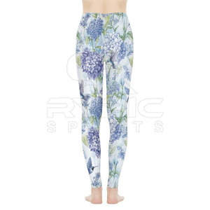 Leggings de sport pour femmes fabriqués au Pakistan, avec une texture douce et un tissu résistant, en vente. - Product Image 4