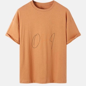 เสื้อยืดโอเวอร์ไซส์สีส้มไหม้พิมพ์ลายกราฟิกสำหรับผู้ชาย - ดีไซน์ตัวอักษร "OH" สไตล์มินิมอล คอกลม แขนสั้น ผ้าฝ้าย - Product Image 2