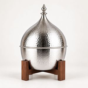 Calentador de Alimentos de Acero Inoxidable Martillado Vintage con Tapa y Soporte de Madera, Diseño Moderno y Lujoso, Apto para Inducción y Gas, 24 cm de Diámetro - Product Image 2