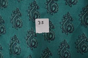 Falda Maxi Cruzada de Seda con Estampado Floral Vintage para Mujer, Diseño Personalizado Hecho a Mano - Product Image 5