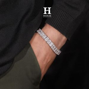 Bracelet Tennis de Luxe pour Homme en Or Blanc 14K, avec Maillons en Diamant de Laboratoire Taille Radiant et Chaîne en Moissanite Certifiée VVS Lourde - Product Image 3