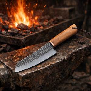 Cuchillo Santoku de Cocina de Acero al Carbono Personalizado OEM, Cuchillo de Chef Hecho a Mano para Cortar Carne de BBQ, Mango de Cuerno de Carnero, Regalo Ideal - Product Image 3