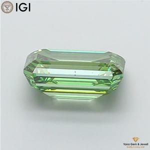 Diamant de 2,00 carats, taille émeraude, couleur vert vif fantaisie, clarté VS2, certifié IGI, cultivé en laboratoire CVD, pour sertissage de bague solitaire - Product Image 4