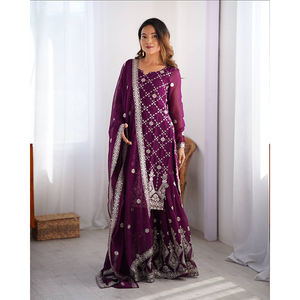 Kurti ample en faux georgette de qualité supérieure, aspect attrayant, pour occasions spéciales, mariage indien et pakistanais, travail de séquence de fils - Product Image 1