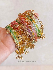 Juego de brazaletes de cristal coloridos con borlas chapadas en oro, joyería apilable de estilo bohemio para mujer, ideal para bodas. - Product Image 3