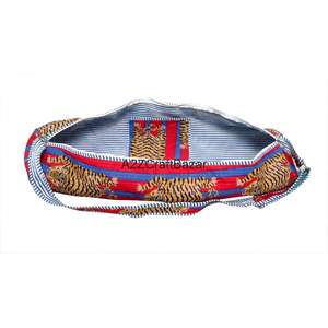 Bolso de Fin de Semana A2ZCraftBazar Estilo Boho Moderno para Yoga y Playa, con Estampado Animal, Tela de Algodón Ecológica, Correa Ajustable y Ligero - Product Image 5