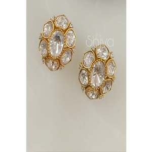 Pendientes de tuerca de moissanita auténtica chapados en oro de latón de primera calidad Radiant para mujeres y niñas, ideales para looks de noche y fiestas. - Product Image 2